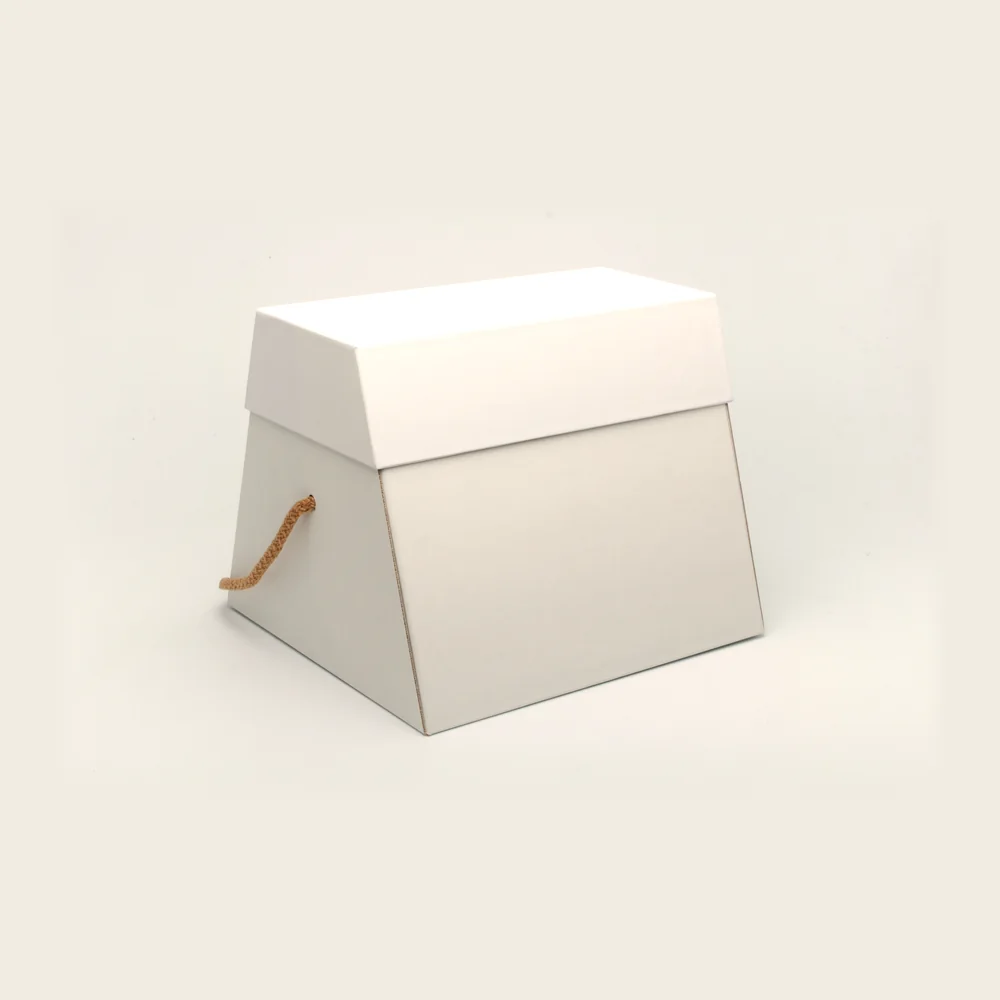 Boîte trapèze à cordelette, pièce de la Haute Collection Luxe Packaging