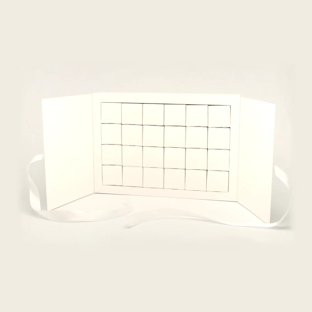 Calendrier à deux portes, pièce de la Haute Collection Luxe Packaging